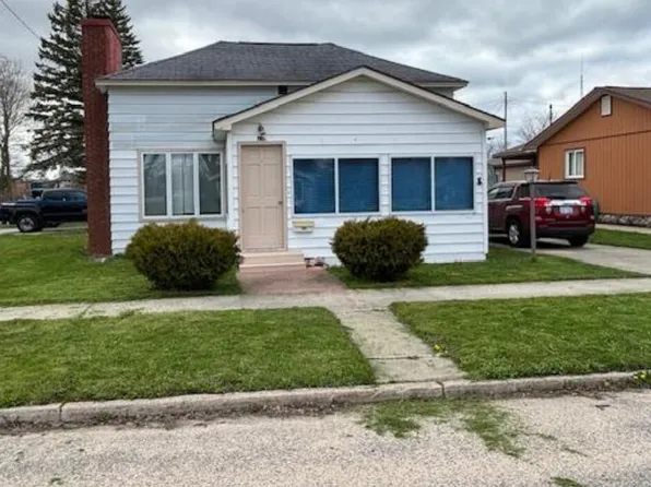 130 S B St, Cheboygan, MI 49721