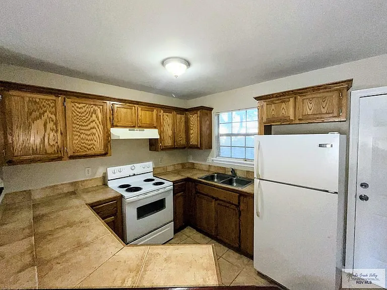 702 Sonesta Dr #A — Photo 10