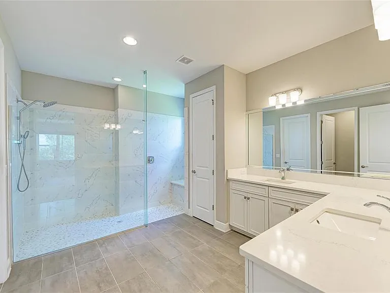 4745 Antrim Dr — Photo 43