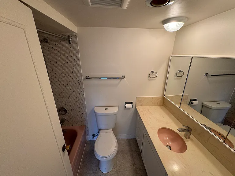 1985 Bellevue Ave #801 — Photo 9