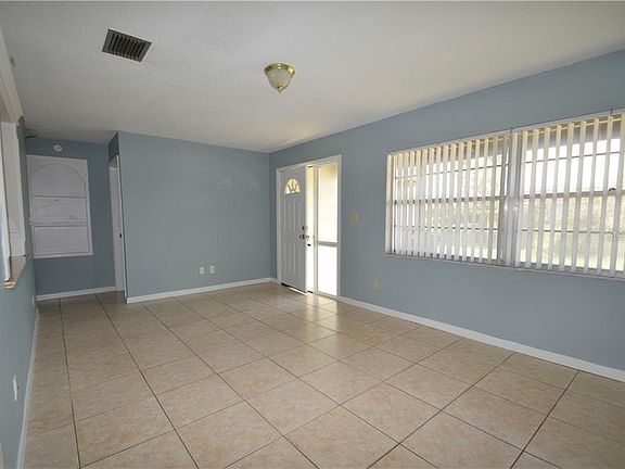 2nd image of 1821 Park Manor Dr #B