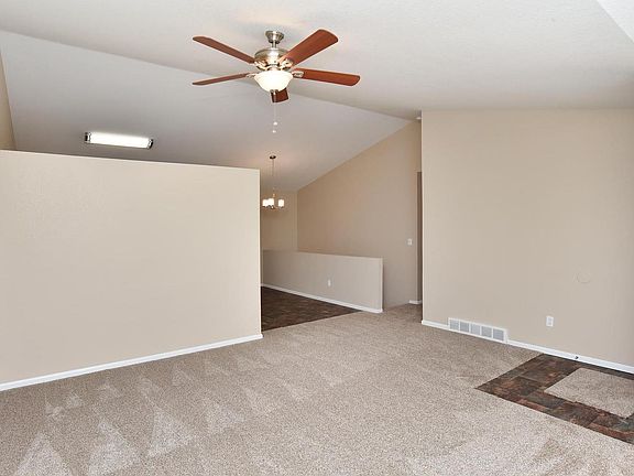 5th image of 337 Red Bud Ct