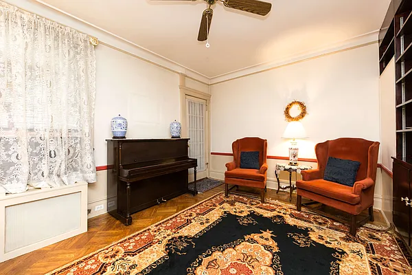 Sold by REMAX Elite | media 9