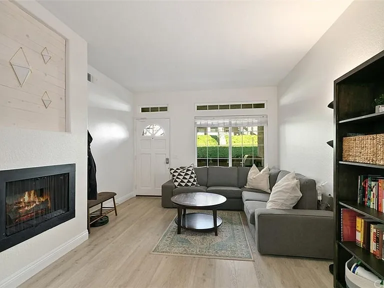 74 Castano — Photo 1
