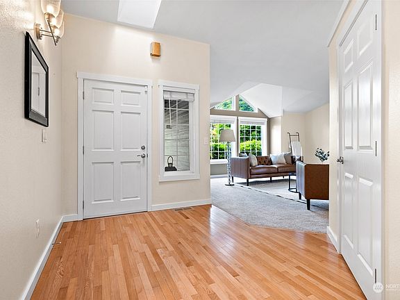 5th image of 4905 Eagle Creek Lane