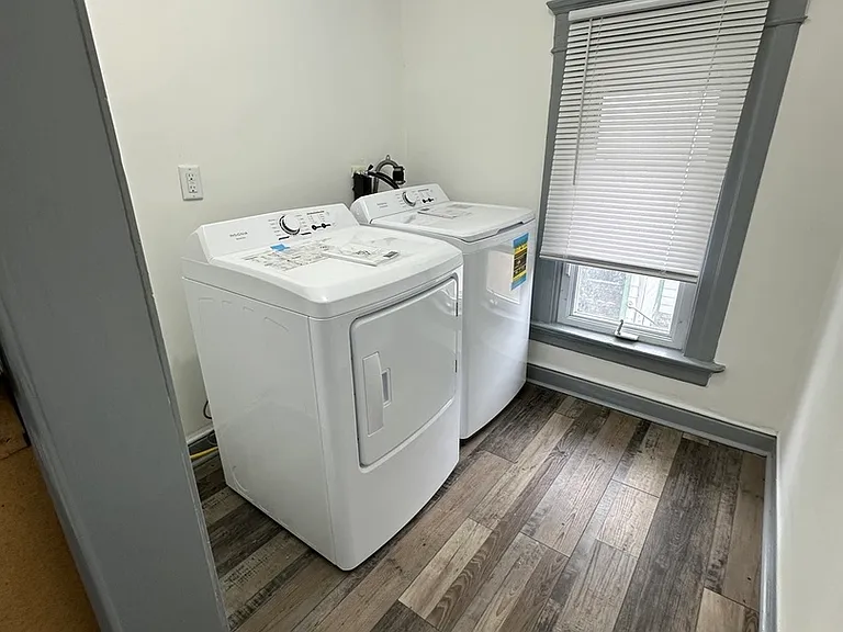 408 S Gardiner Ave #2 — Photo 12
