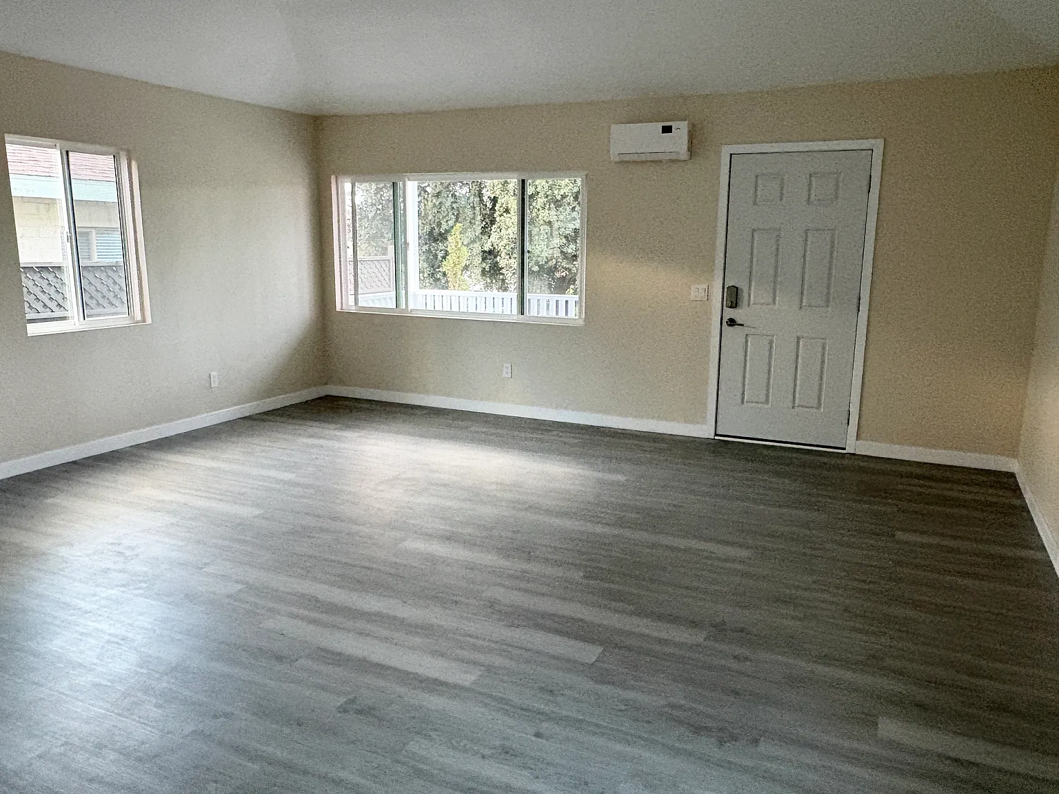 2 bed, 788 sqft, $3,900 — Photo 3