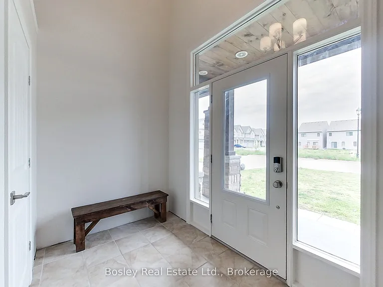 104 Delphi Ln — Photo 7