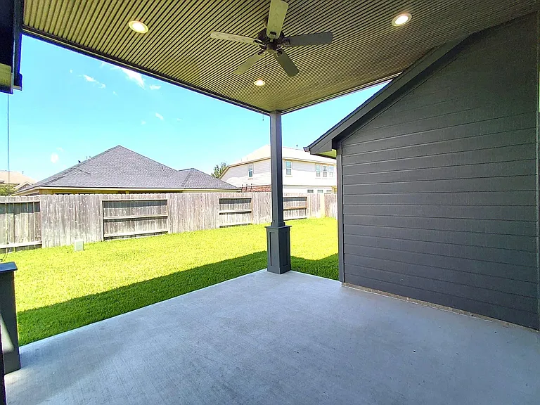 23150 Quiet Heron Ct — Photo 31