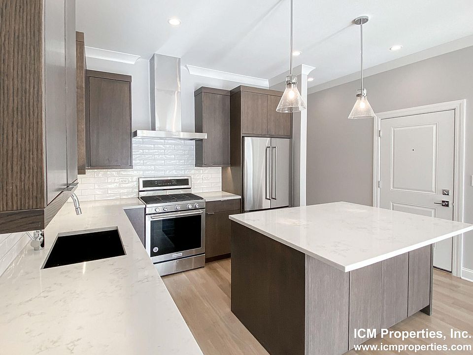 1st image of 3315 N Kenmore Ave #2F