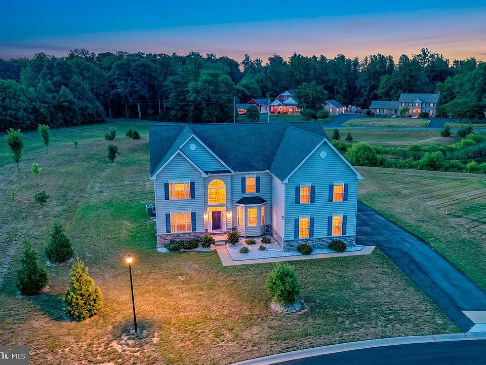 1st image of 48 Hardrock Dr