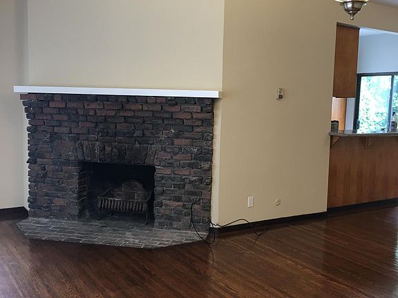 4th image of 3848 Sacramento St APT 4