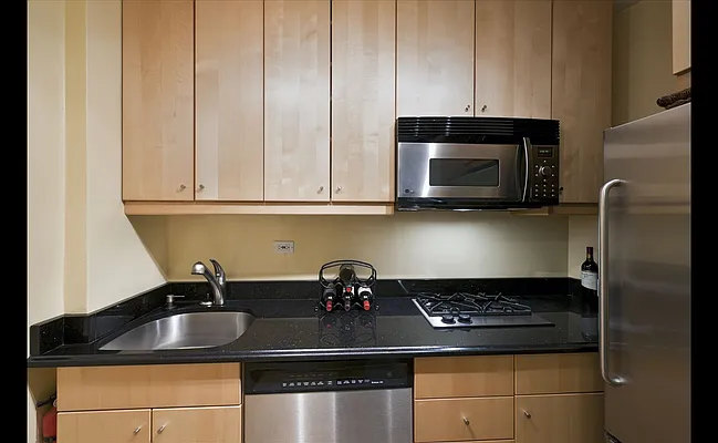 Sold by Douglas Elliman | media 15