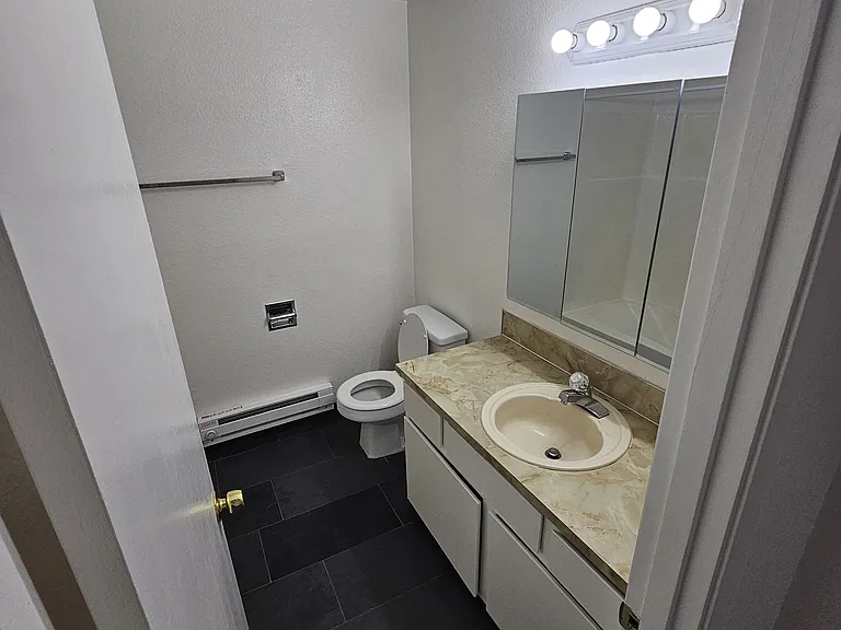 224 Little St SE #1 — Photo 20