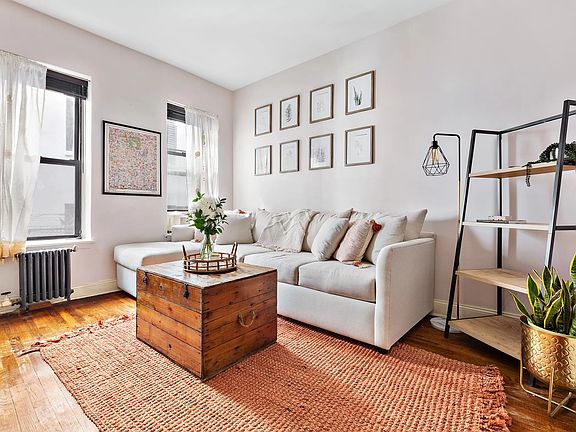 2nd image of 315 E 12th St APT 5