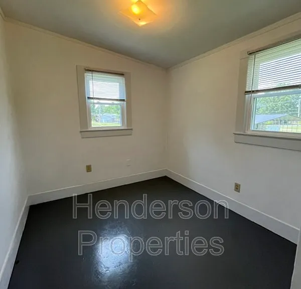 1335 Eastside Ave — Photo 10