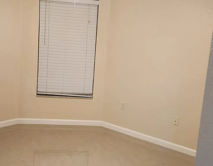 466 Marion Oaks Trl — Photo 4
