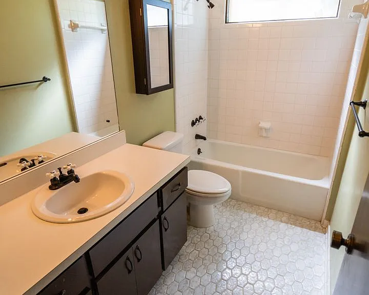 3322 Robinhood Rd — Photo 25