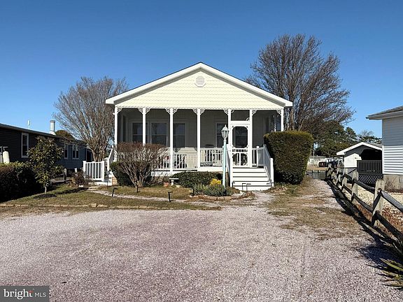 3rd image of 37097 Sandpiper Rd #9