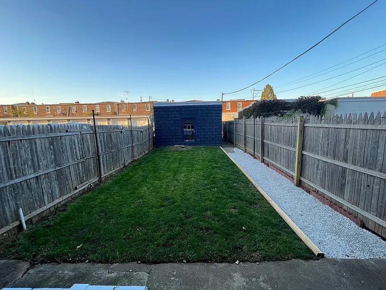 207 Jackson St — Photo 11