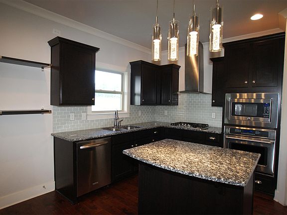 3rd image of 7604 Ashor Dr NW