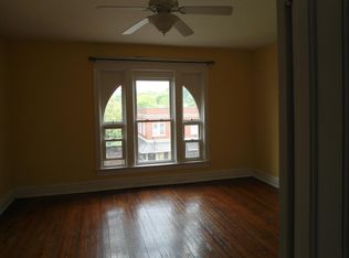 6 E Main St APT 201, Waynesboro, PA 17268