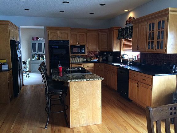 THE KITCHEN 