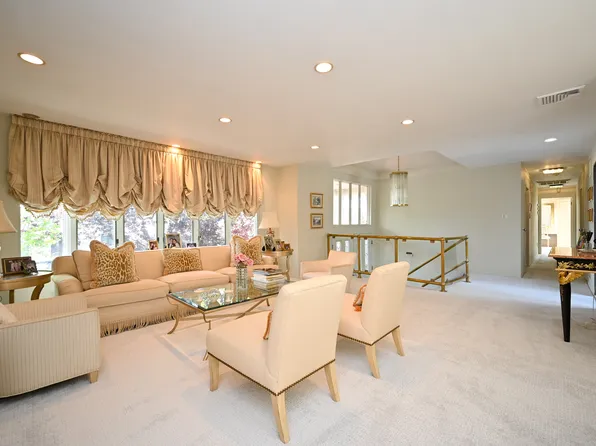 29 Kansas Place image 4 of 24