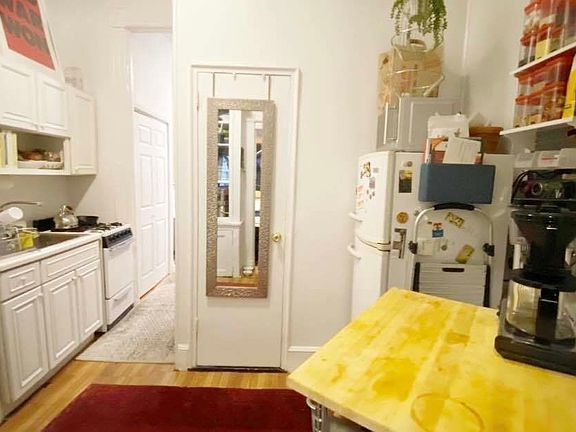 5th image of 227 E 28th St APT 1D