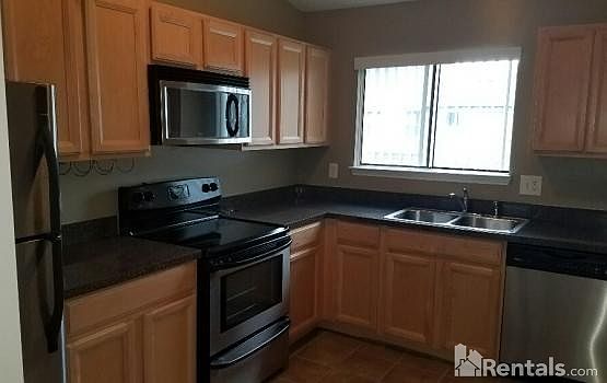 3rd image of 20765 Indian Creek Dr