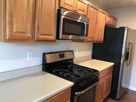 3rd image of 20563 S Vermont Ave Unit 6