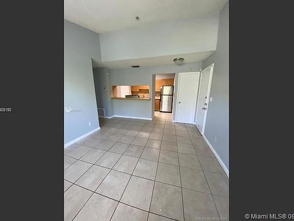 3rd image of 2305 N Congress Ave APT 33