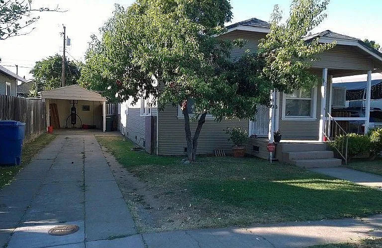 5229 15th Ave — Photo 2