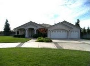 1355 Club Dr, Merced, CA 95340