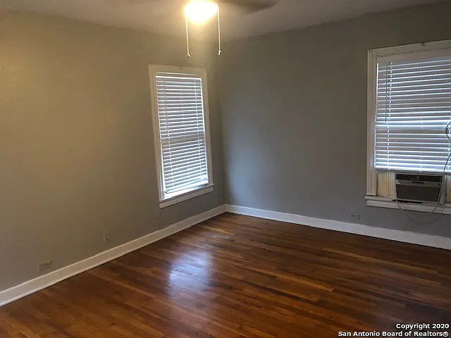 726 E Grayson St #4 — Photo 9