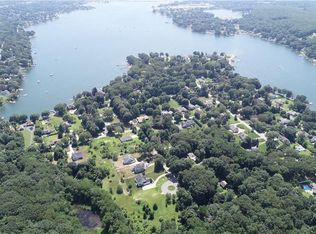 35 Shawandassee Rd, Waterford, CT 06385