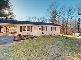 217 Washington Ave, Mount Airy, NC 27030