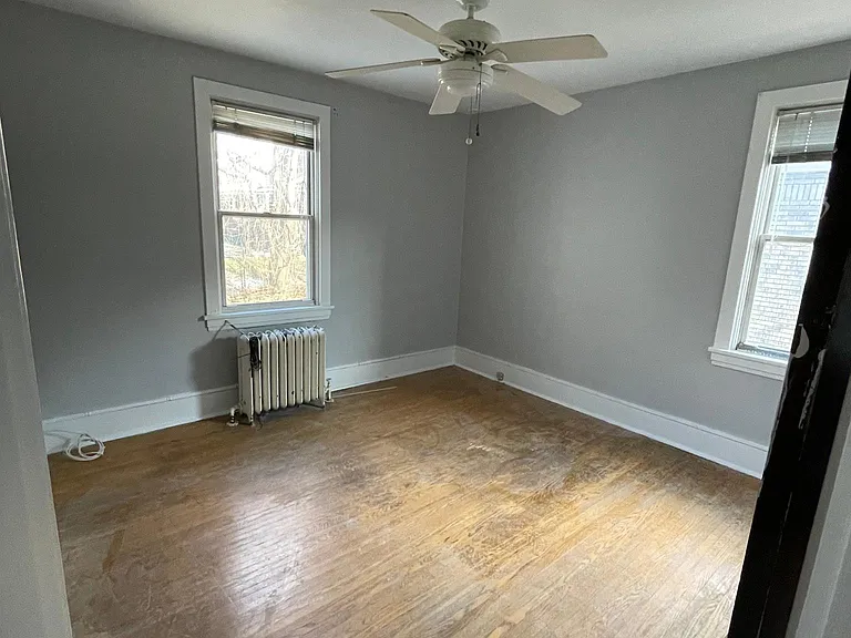 5567 Hobart St #2 — Photo 14