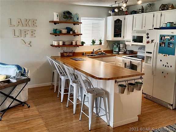 3rd image of 91 Southwood Shores Pl #2D