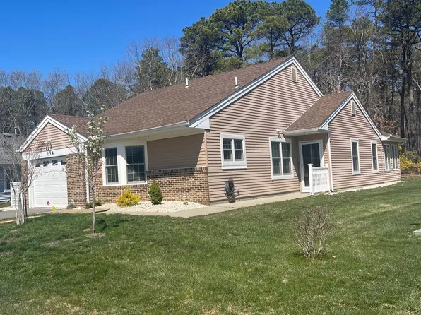 134 Pine Oak Blvd, Barnegat, NJ 08005