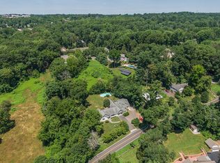 1340 Woodland Rd, Rydal, PA 19046