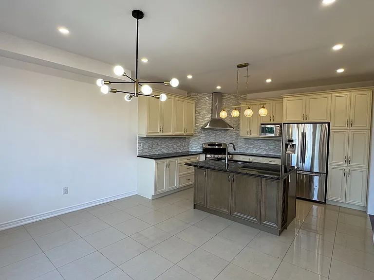 32 Philips Lake Ct — Photo 12
