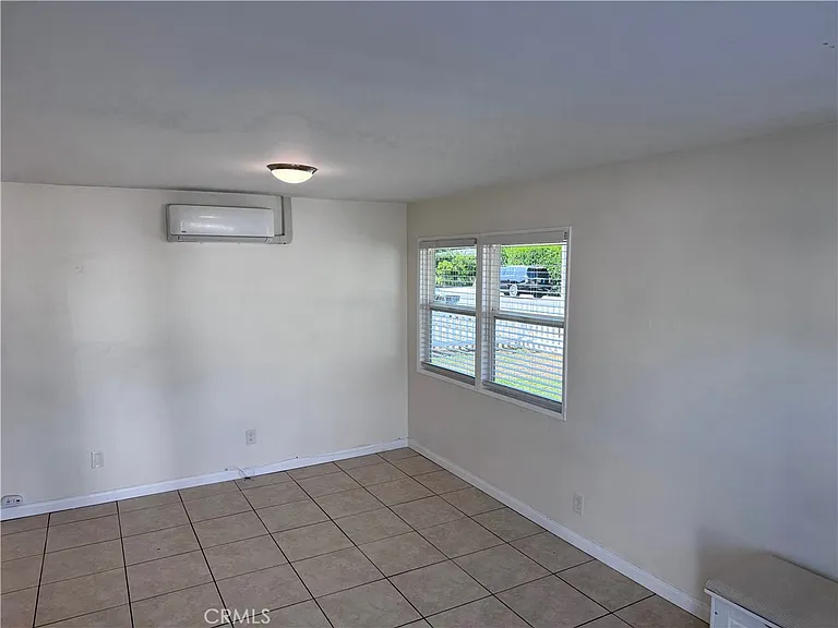 364 16th Pl — Photo 12