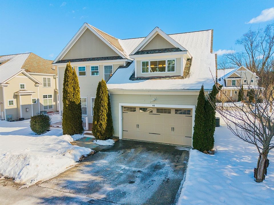 2nd image of 15 Boardwalk Dr Unit 15