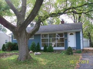 46 S Lincoln Ave, Mundelein, IL