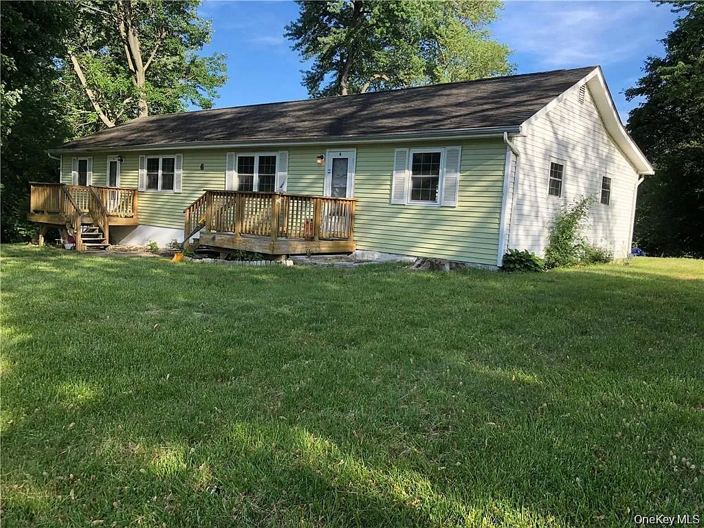 2 bed, 1.0 bath, 700 sqft, $1,975 — Photo 1