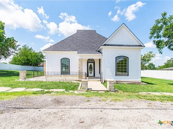 211 W Mesquite Ave, Rogers, TX 76569