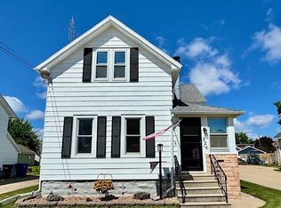 826 W 5th Ave, Oshkosh, WI 54902