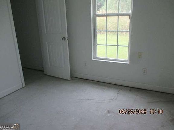 5th image of 43 Razorback Rd