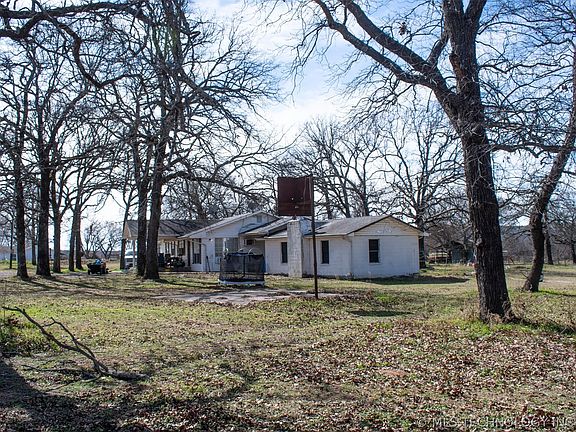 3rd image of 10174 N Sandridge Rd